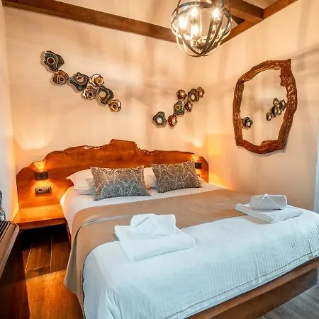 Toplik Village Апартаменты Lukavica