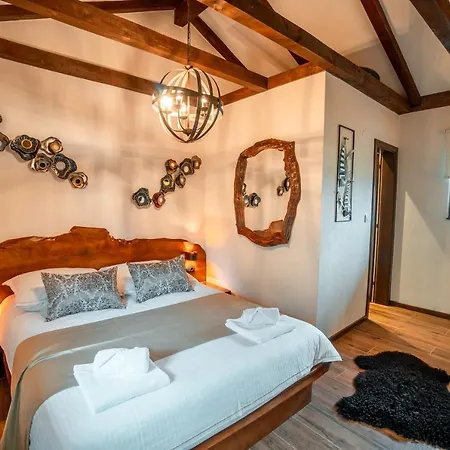 Toplik Village Апартаменты Lukavica