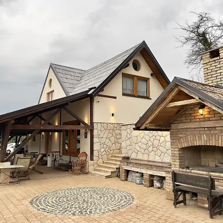 Апартаменты Toplik Village Lukavica