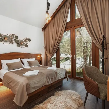 Toplik Village Апартаменты